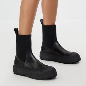 Camilla & Marc Willow Boots size 39 / 8.5